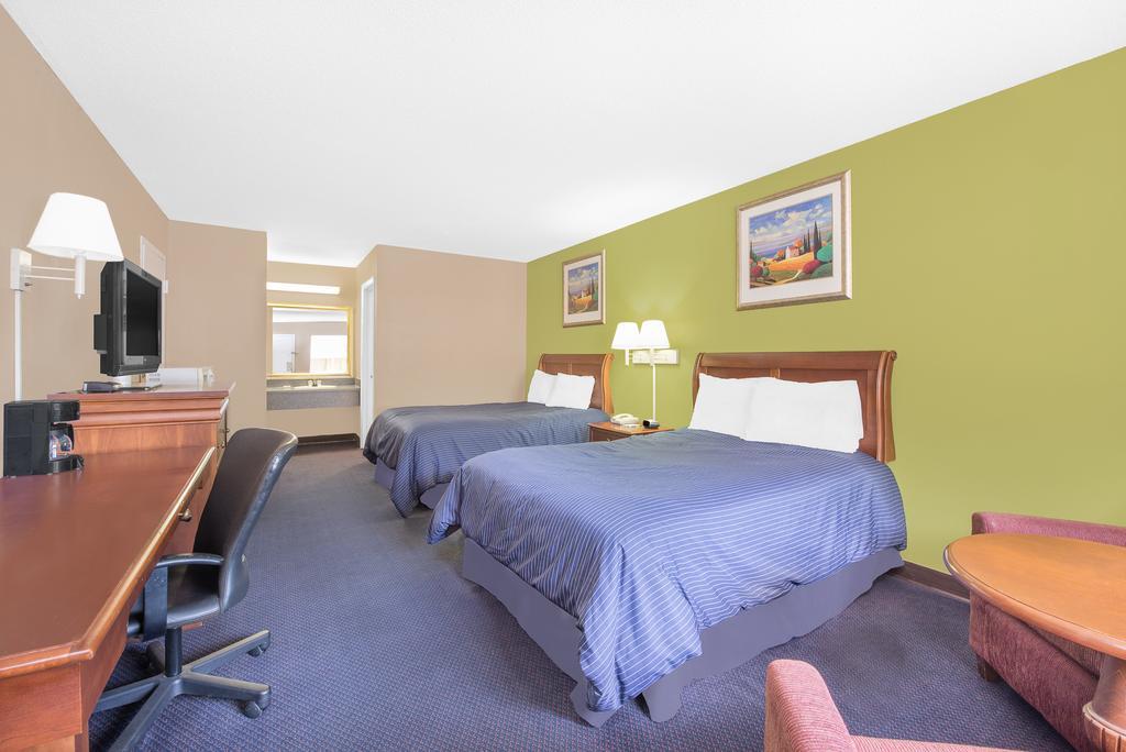 Hotel Express Anniston/Oxford Екстериор снимка