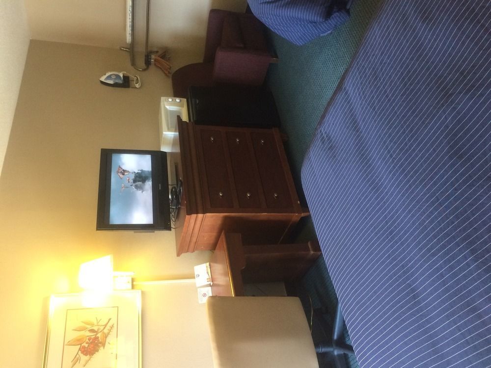 Hotel Express Anniston/Oxford Екстериор снимка