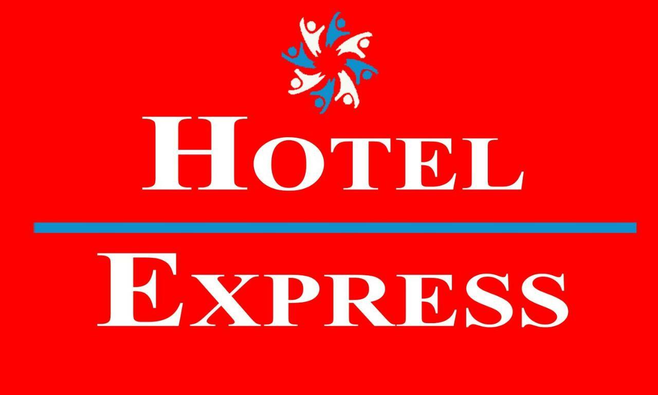 Hotel Express Anniston/Oxford Екстериор снимка